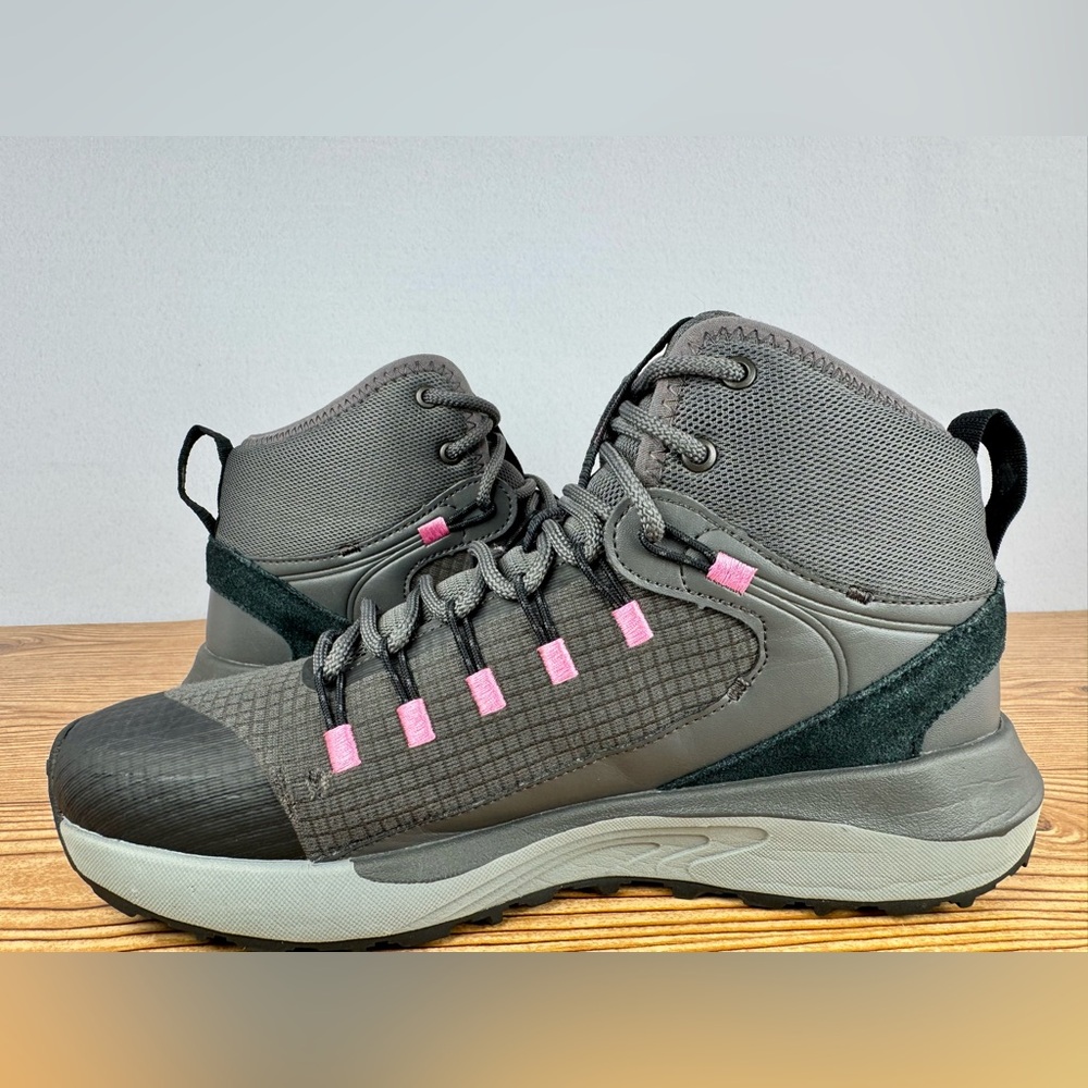 Women’s Columbia Radlock Mid Gray Pink Hiking Boots Outdoors Sz 9.5 - Picture 3 of 11